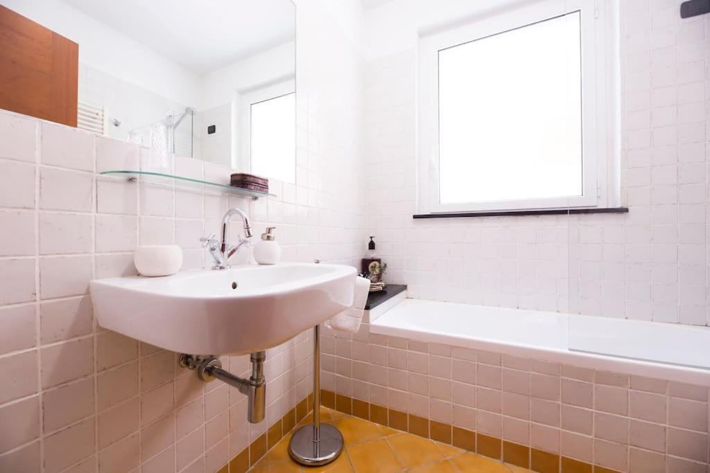 Prione'S Apartment เจนัว ภายนอก รูปภาพ